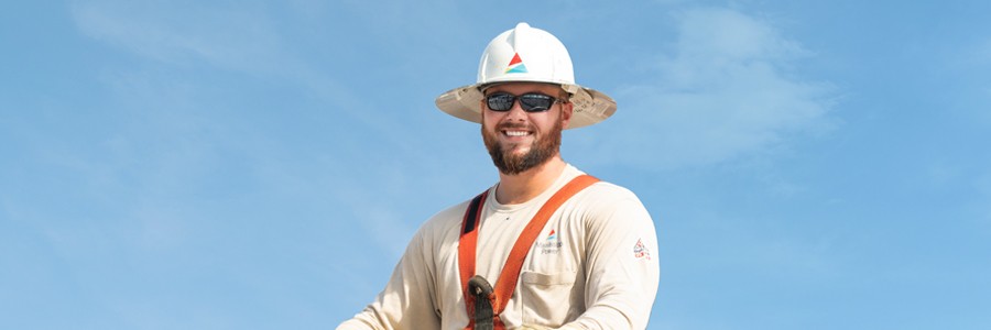 photo of lineman outside