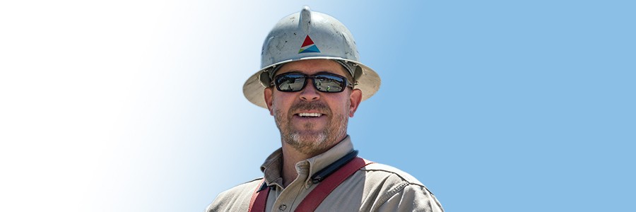 photo of lineman outside